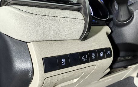 Toyota Camry, 2021 год, 3 900 000 рублей, 19 фотография