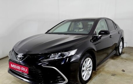 Toyota Camry, 2021 год, 3 900 000 рублей, 3 фотография