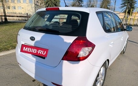 KIA cee'd I рестайлинг, 2011 год, 700 000 рублей, 7 фотография
