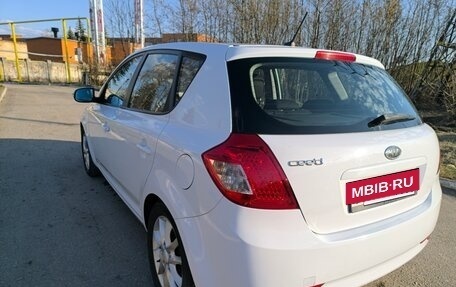 KIA cee'd I рестайлинг, 2011 год, 700 000 рублей, 5 фотография