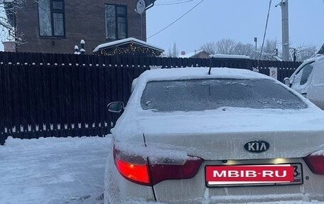 KIA Rio III рестайлинг, 2014 год, 420 000 рублей, 2 фотография