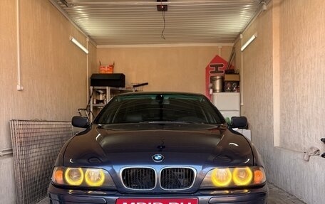 BMW 5 серия, 2002 год, 850 000 рублей, 1 фотография