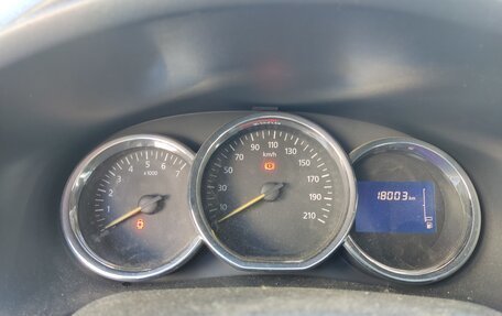 Renault Logan II, 2018 год, 790 000 рублей, 10 фотография