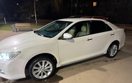 Toyota Camry, 2012 год, 1 190 000 рублей, 10 фотография