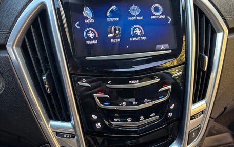 Cadillac SRX II рестайлинг, 2013 год, 1 800 000 рублей, 14 фотография