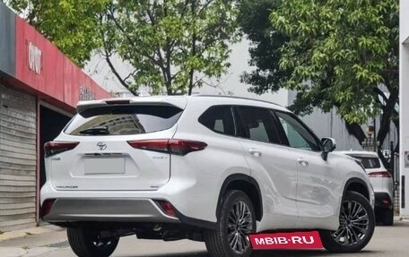 Toyota Highlander, 2026 год, 5 675 000 рублей, 3 фотография