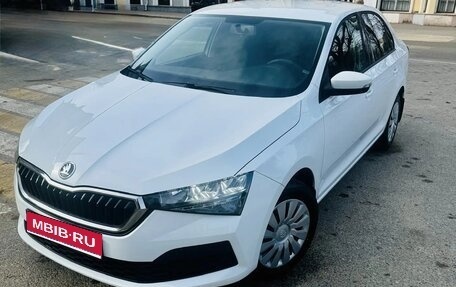 Skoda Rapid II, 2021 год, 1 780 000 рублей, 1 фотография