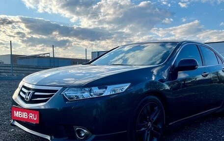 Honda Accord VIII рестайлинг, 2012 год, 2 000 000 рублей, 3 фотография