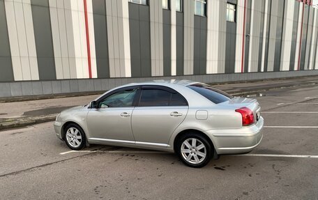 Toyota Avensis III рестайлинг, 2004 год, 525 000 рублей, 2 фотография