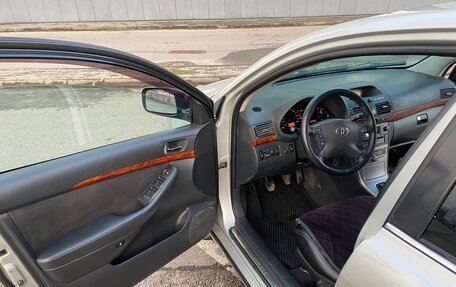 Toyota Avensis III рестайлинг, 2004 год, 525 000 рублей, 7 фотография