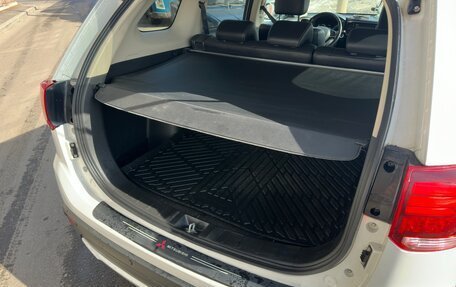 Mitsubishi Outlander III рестайлинг 3, 2017 год, 1 950 000 рублей, 6 фотография