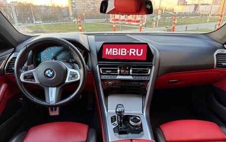 BMW 8 серия, 2021 год, 9 900 000 рублей, 27 фотография