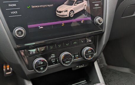 Skoda Octavia, 2018 год, 1 900 000 рублей, 15 фотография