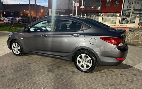 Hyundai Solaris II рестайлинг, 2012 год, 710 000 рублей, 3 фотография