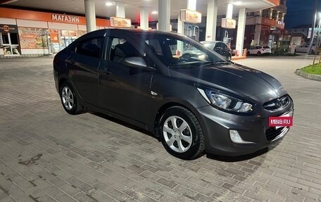 Hyundai Solaris II рестайлинг, 2012 год, 710 000 рублей, 5 фотография