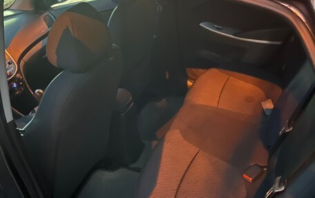 Hyundai Solaris II рестайлинг, 2012 год, 710 000 рублей, 20 фотография