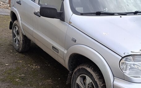 Chevrolet Niva I рестайлинг, 2004 год, 290 000 рублей, 5 фотография