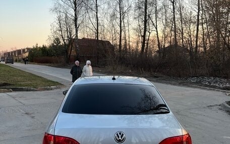 Volkswagen Jetta VI, 2011 год, 850 000 рублей, 4 фотография