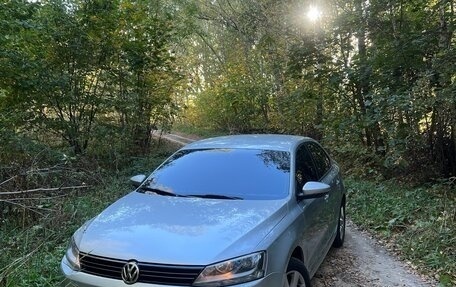 Volkswagen Jetta VI, 2011 год, 850 000 рублей, 11 фотография