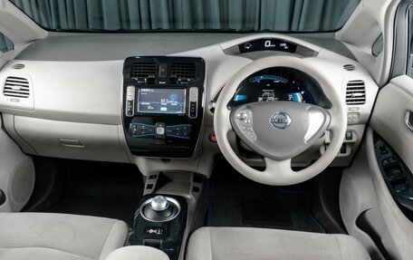 Nissan Leaf I, 2010 год, 569 000 рублей, 6 фотография