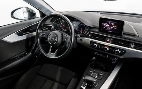 Audi A4, 2019 год, 2 700 000 рублей, 17 фотография