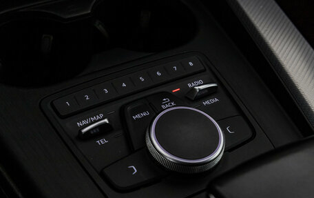 Audi A4, 2019 год, 2 700 000 рублей, 20 фотография