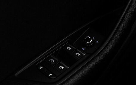 Audi A4, 2019 год, 2 700 000 рублей, 22 фотография