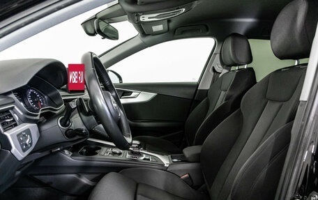 Audi A4, 2019 год, 2 700 000 рублей, 24 фотография