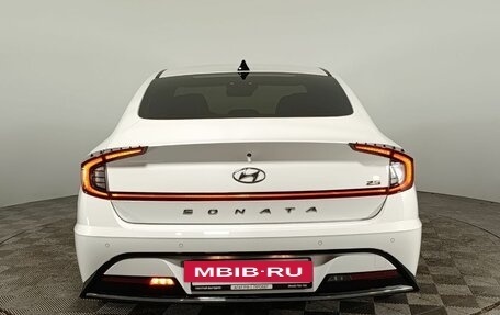 Hyundai Sonata VIII, 2021 год, 2 600 000 рублей, 5 фотография