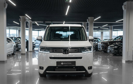 Honda Stepwgn, 2023 год, 3 500 000 рублей, 3 фотография