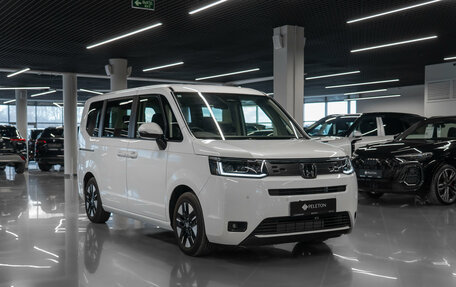 Honda Stepwgn, 2023 год, 3 500 000 рублей, 2 фотография