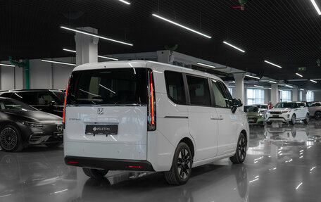 Honda Stepwgn, 2023 год, 3 500 000 рублей, 5 фотография