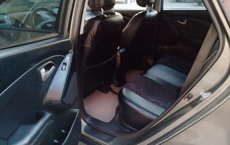 Hyundai ix35 I рестайлинг, 2010 год, 1 100 000 рублей, 8 фотография