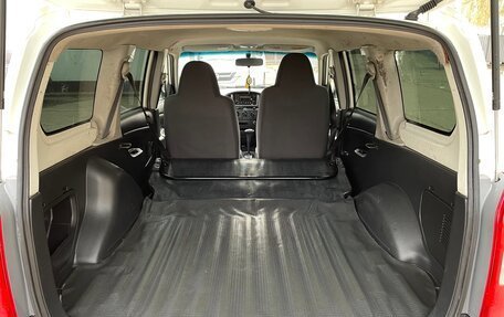 Toyota Probox I, 2004 год, 480 000 рублей, 15 фотография