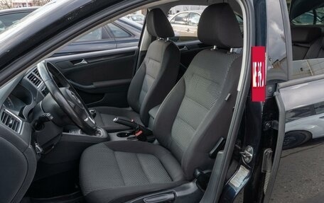 Volkswagen Jetta VI, 2011 год, 1 049 000 рублей, 10 фотография