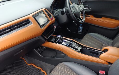 Honda Vezel, 2015 год, 1 730 000 рублей, 10 фотография