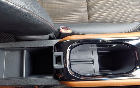 Honda Vezel, 2015 год, 1 730 000 рублей, 15 фотография