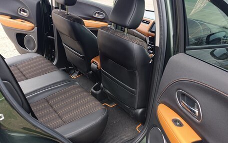 Honda Vezel, 2015 год, 1 730 000 рублей, 18 фотография