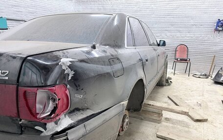 Audi A8, 1995 год, 260 000 рублей, 2 фотография