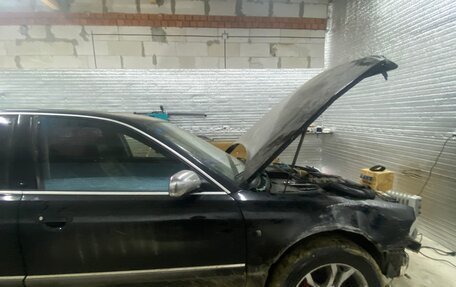 Audi A8, 1995 год, 260 000 рублей, 17 фотография