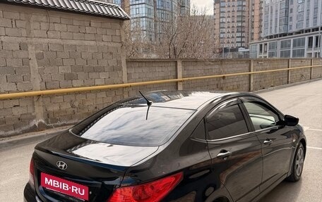 Hyundai Solaris II рестайлинг, 2013 год, 595 000 рублей, 4 фотография