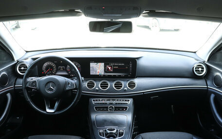 Mercedes-Benz E-Класс, 2017 год, 3 690 000 рублей, 12 фотография