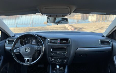Volkswagen Jetta VI, 2012 год, 795 000 рублей, 11 фотография