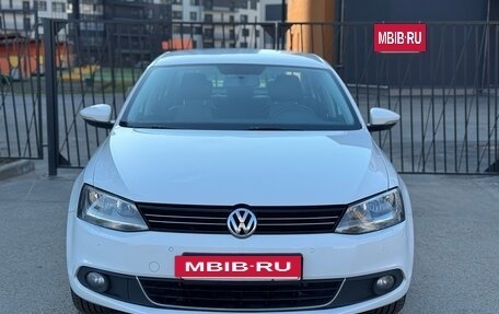 Volkswagen Jetta VI, 2012 год, 795 000 рублей, 3 фотография