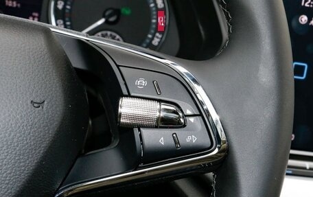 Skoda Octavia IV, 2023 год, 2 390 000 рублей, 25 фотография