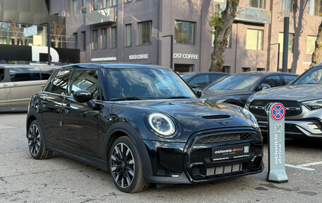 MINI Hatch, 2023 год, 2 240 000 рублей, 3 фотография