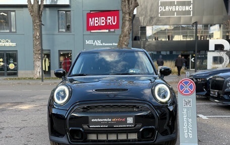 MINI Hatch, 2023 год, 2 240 000 рублей, 2 фотография