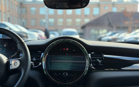 MINI Hatch, 2023 год, 2 240 000 рублей, 11 фотография