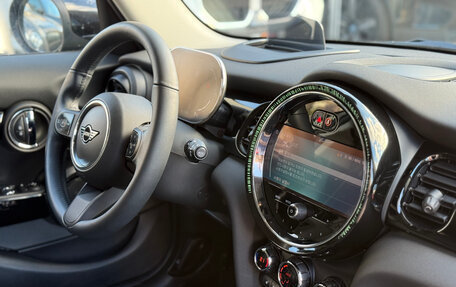 MINI Hatch, 2023 год, 2 240 000 рублей, 18 фотография