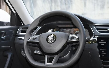 Skoda Superb III рестайлинг, 2023 год, 2 390 000 рублей, 15 фотография